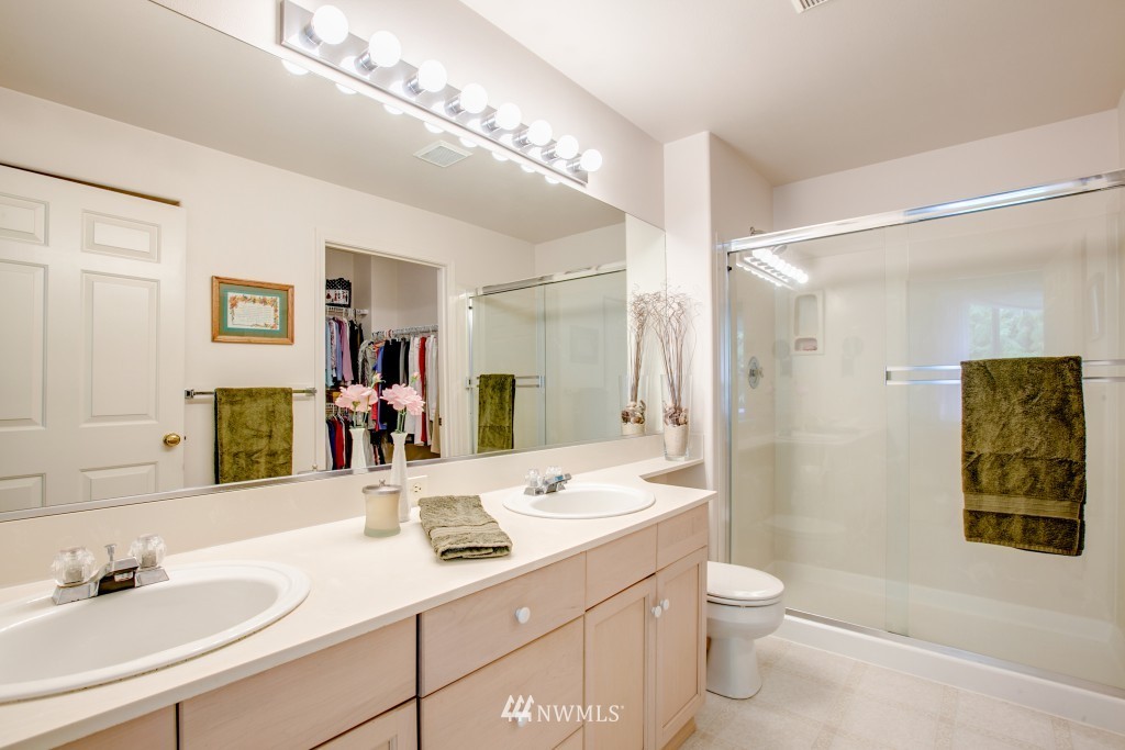 612 Bremerton Place Northeast Renton, WA 98059 - Photo 12 of 24