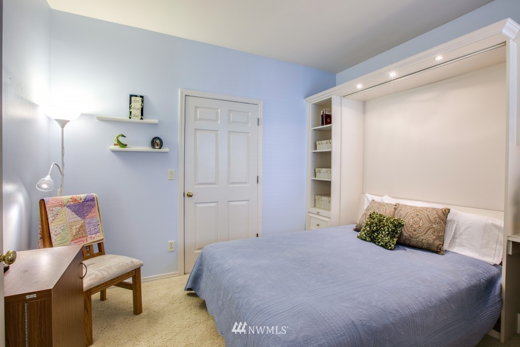612 Bremerton Place Northeast Renton, WA 98059 - Photo 16 of 24