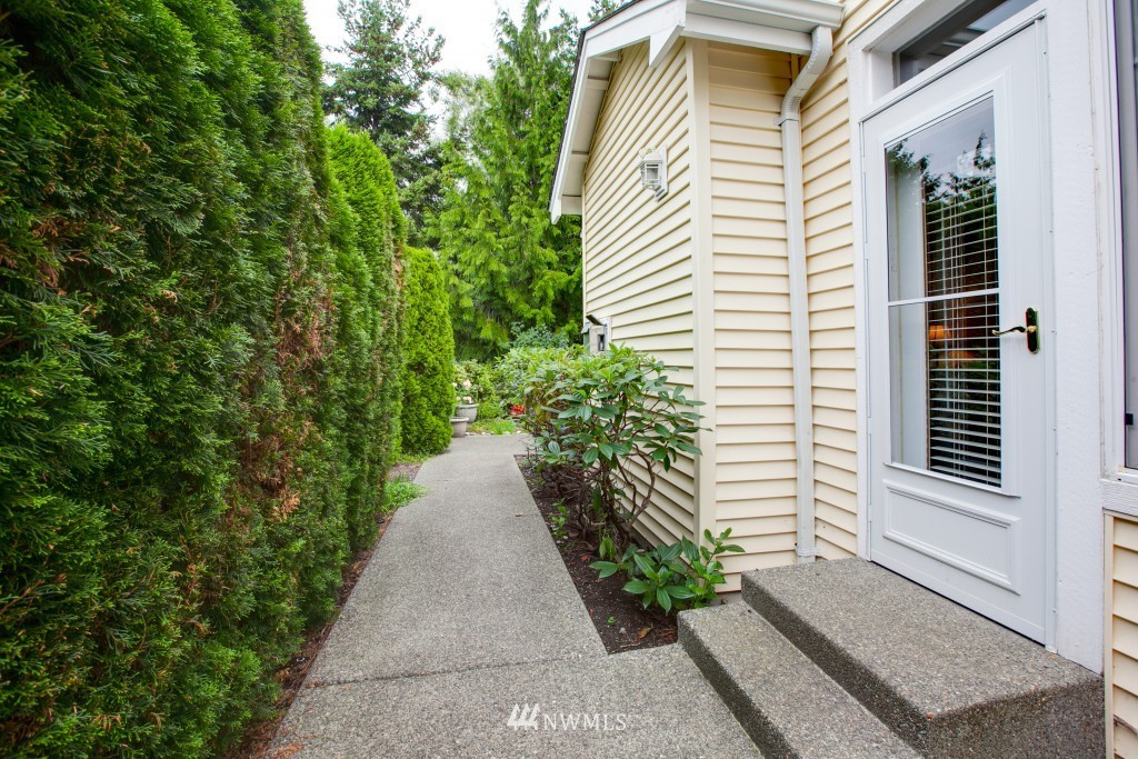 612 Bremerton Place Northeast Renton, WA 98059 - Photo 18 of 24