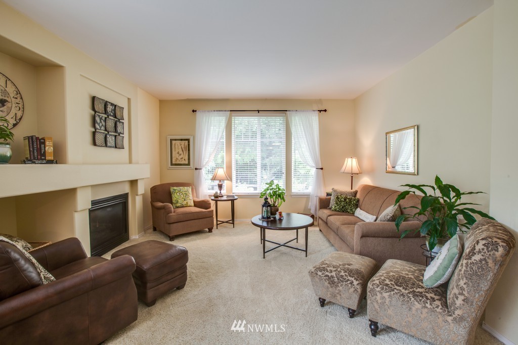 612 Bremerton Place Northeast Renton, WA 98059 - Photo 6 of 24
