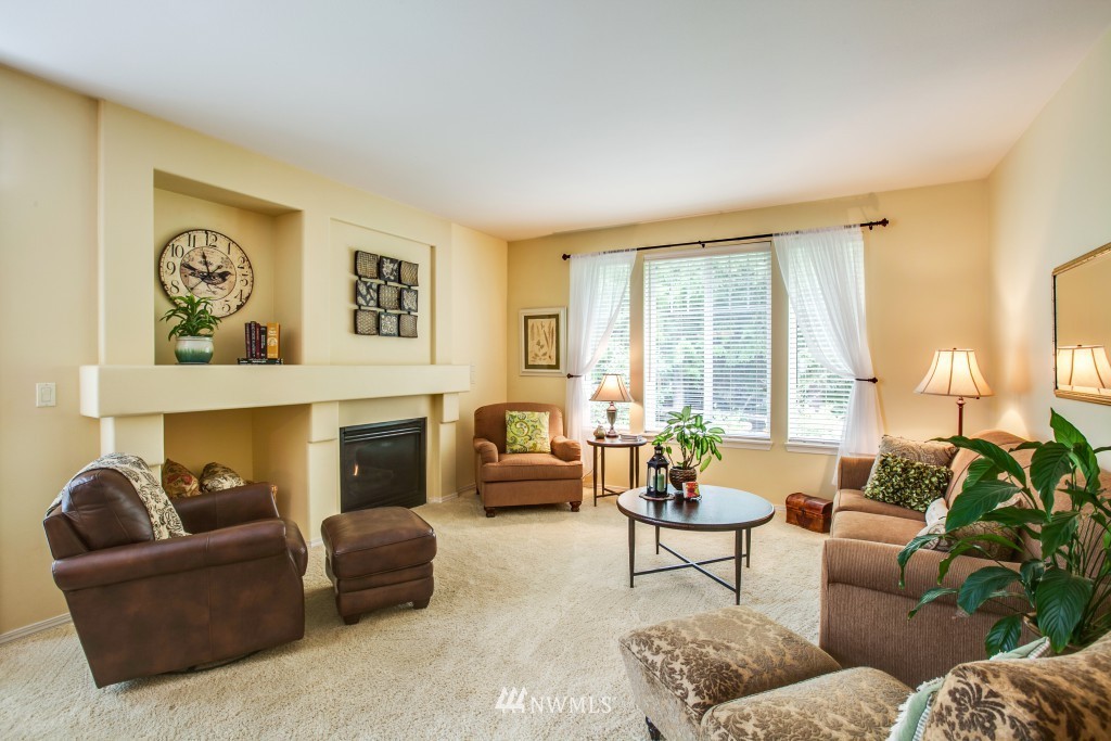 612 Bremerton Place Northeast Renton, WA 98059 - Photo 7 of 24