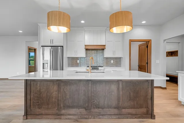 $699,900 | 3728 Rustic Ledge Way, De Pere, WI 54115