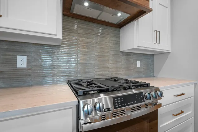 $699,900 | 3728 Rustic Ledge Way, De Pere, WI 54115