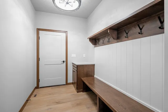 $699,900 | 3728 Rustic Ledge Way, De Pere, WI 54115