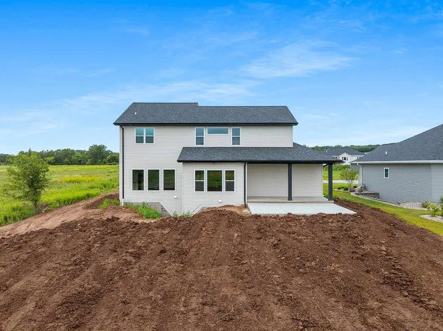 $699,900 | 3728 Rustic Ledge Way, De Pere, WI 54115