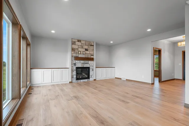 $699,900 | 3728 Rustic Ledge Way, De Pere, WI 54115