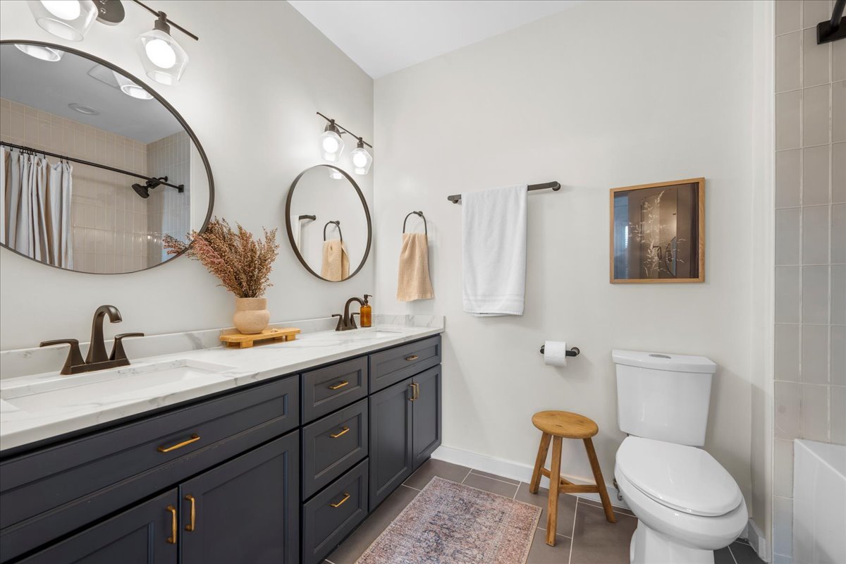 1960 North Seminary Avenue, Unit B Chicago, IL 60614 - Photo 17 of 32