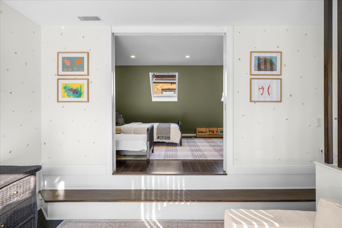 1960 North Seminary Avenue, Unit B Chicago, IL 60614 - Photo 23 of 32