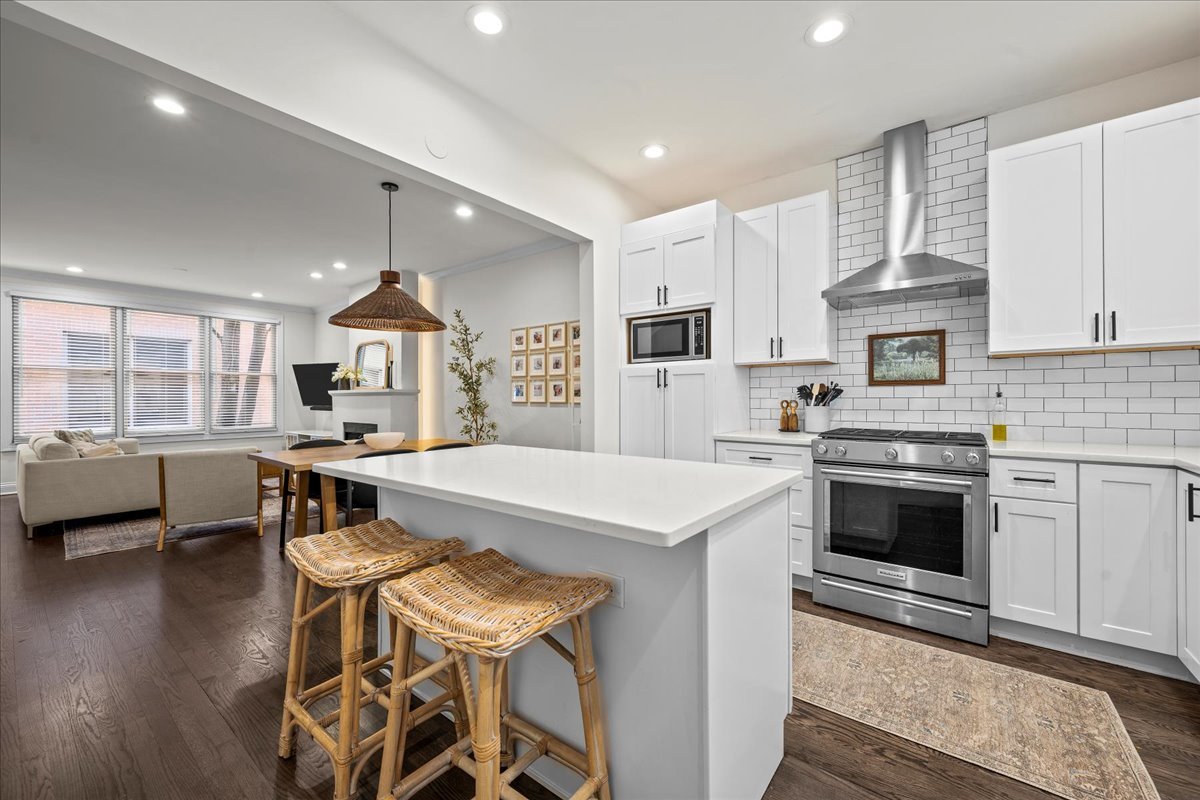 1960 North Seminary Avenue, Unit B Chicago, IL 60614 - Photo 9 of 32