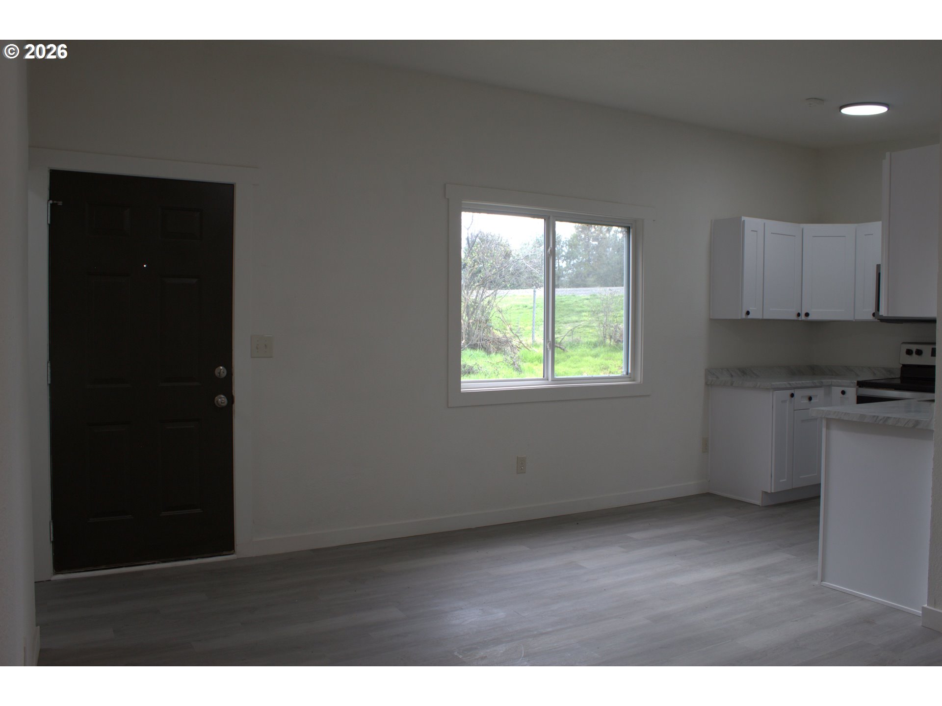 316 Southwest 22nd Street Pendleton, OR 97801 - Photo 3 of 17 Entrance/Foyer