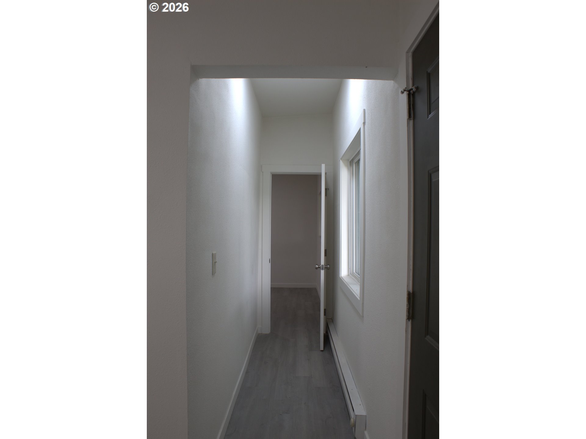 316 Southwest 22nd Street Pendleton, OR 97801 - Photo 7 of 17 Hallway