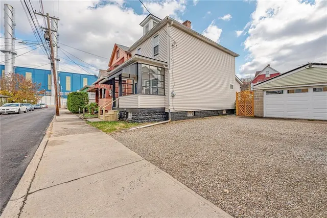 $114,900 | 1112 Stieren Avenue, Brackenridge, PA 15014