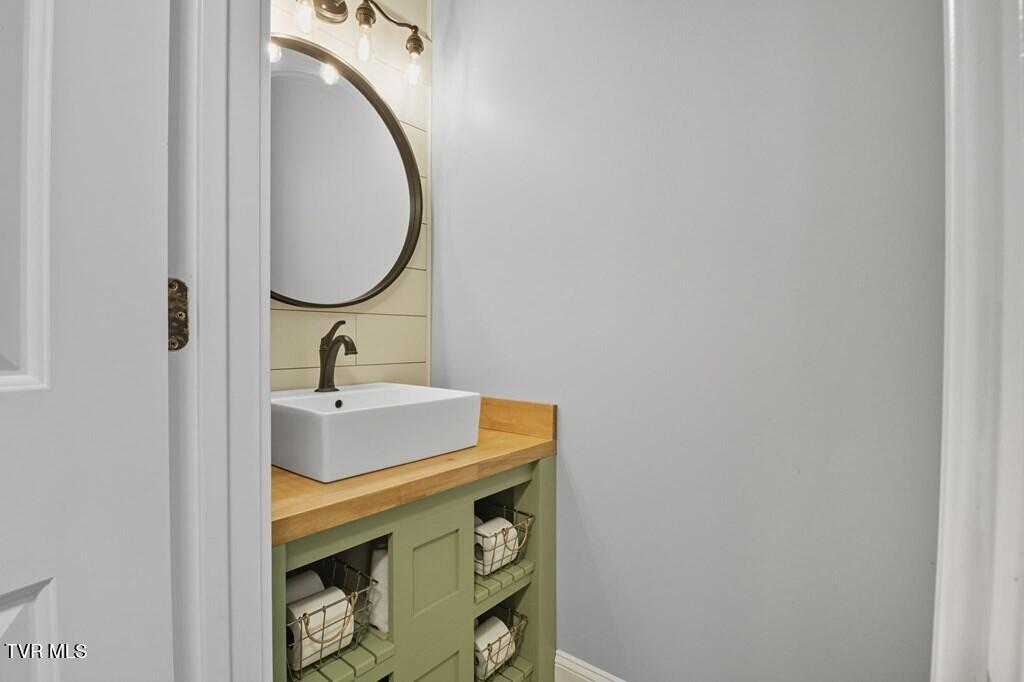 4457 Swinging Bridge Road Mendota, VA 24270 - Photo 30 of 70 109519_48