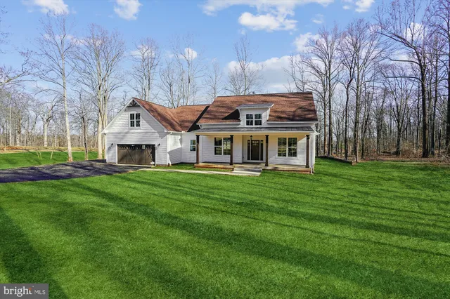 $933,900 | 9 Camden Lane, Elkwood, VA 22718