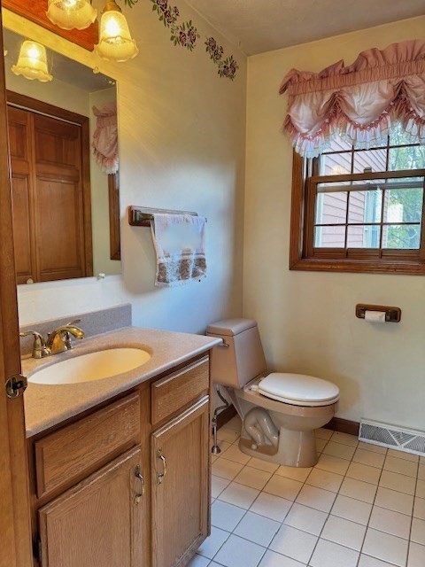 29 Highland View Drive Sutton, MA 01590 - Photo 21 of 40 a bathroom with a sink and a toilet