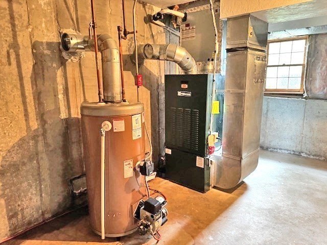 29 Highland View Drive Sutton, MA 01590 - Photo 36 of 40 a view of a room with gym equipment
