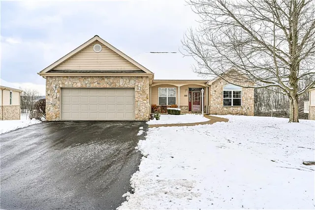 $575,000 | 6028 Triple Crown Circle, Greensburg, PA 15601
