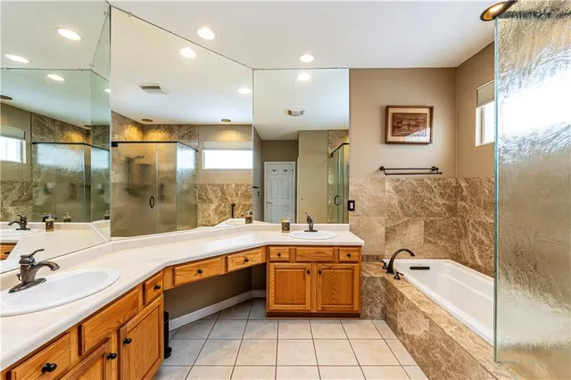 $575,000 | 6028 Triple Crown Circle, Greensburg, PA 15601