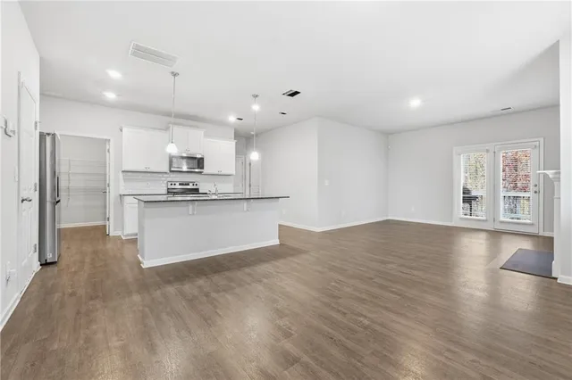 $2,400 | 6615 Bluffview Drive, Douglasville, GA 30134