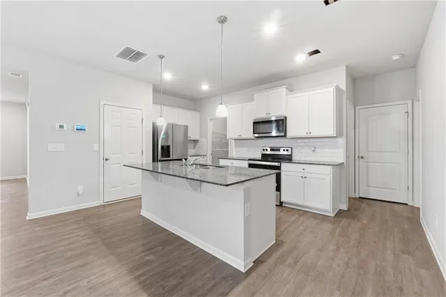 $2,400 | 6615 Bluffview Drive, Douglasville, GA 30134