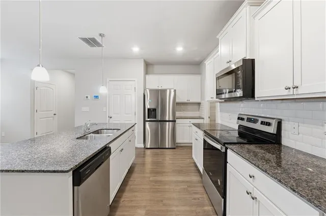 $2,400 | 6615 Bluffview Drive, Douglasville, GA 30134