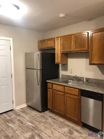$995 | 26218 Highway 16, Unit 3, Denham Springs, LA 70726
