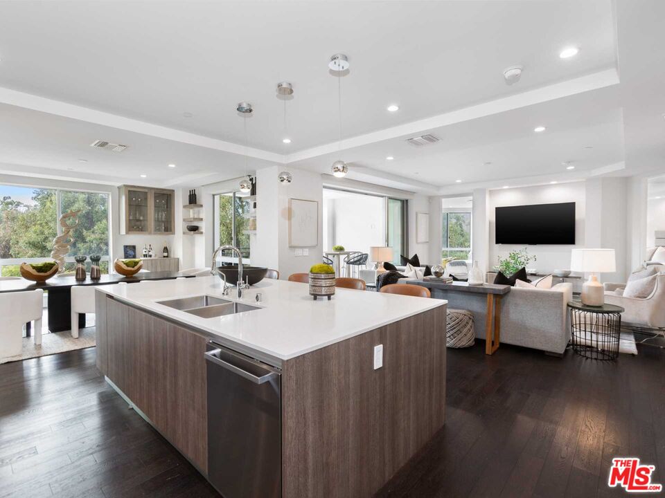 a large kitchen with lots of counter top space
