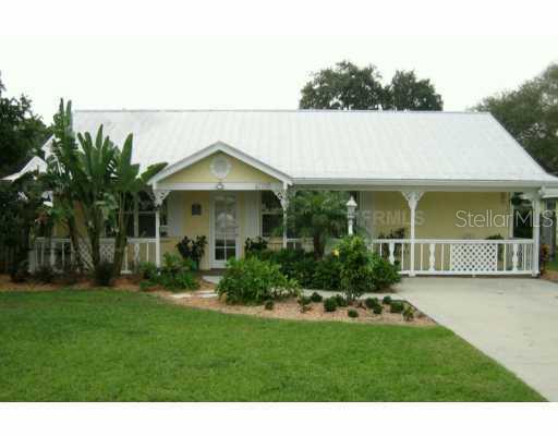 6038 Mirror Lake Road Sarasota, FL 34233 - Photo 1 of 1 Exterior Front