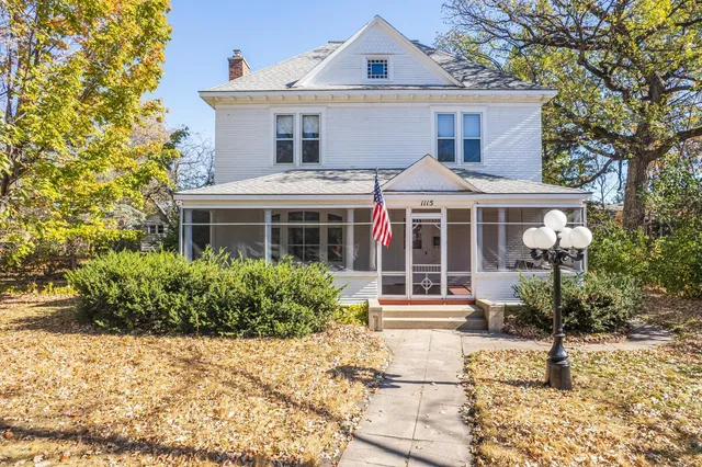 $549,000 | 1115 Summit Avenue, Detroit Lakes, MN 56501