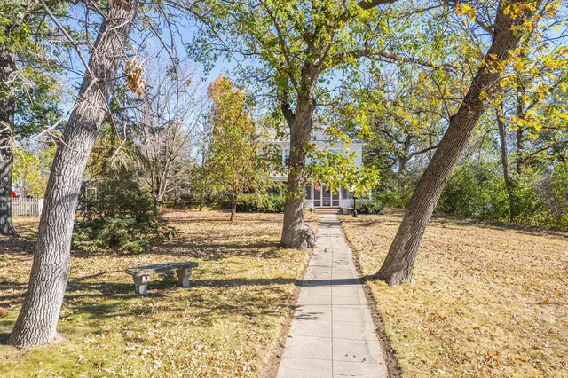 $549,000 | 1115 Summit Avenue, Detroit Lakes, MN 56501