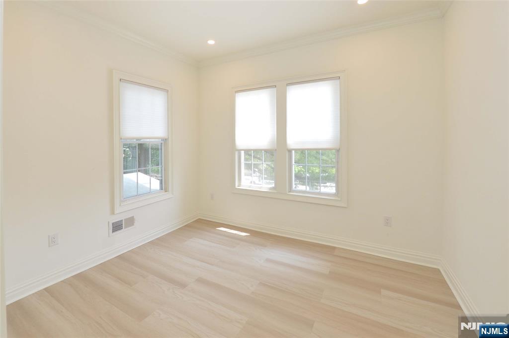 153 Dayton Street, Unit 3 Ridgewood, NJ 07450 - Photo 5 of 15 Gallery Image 5