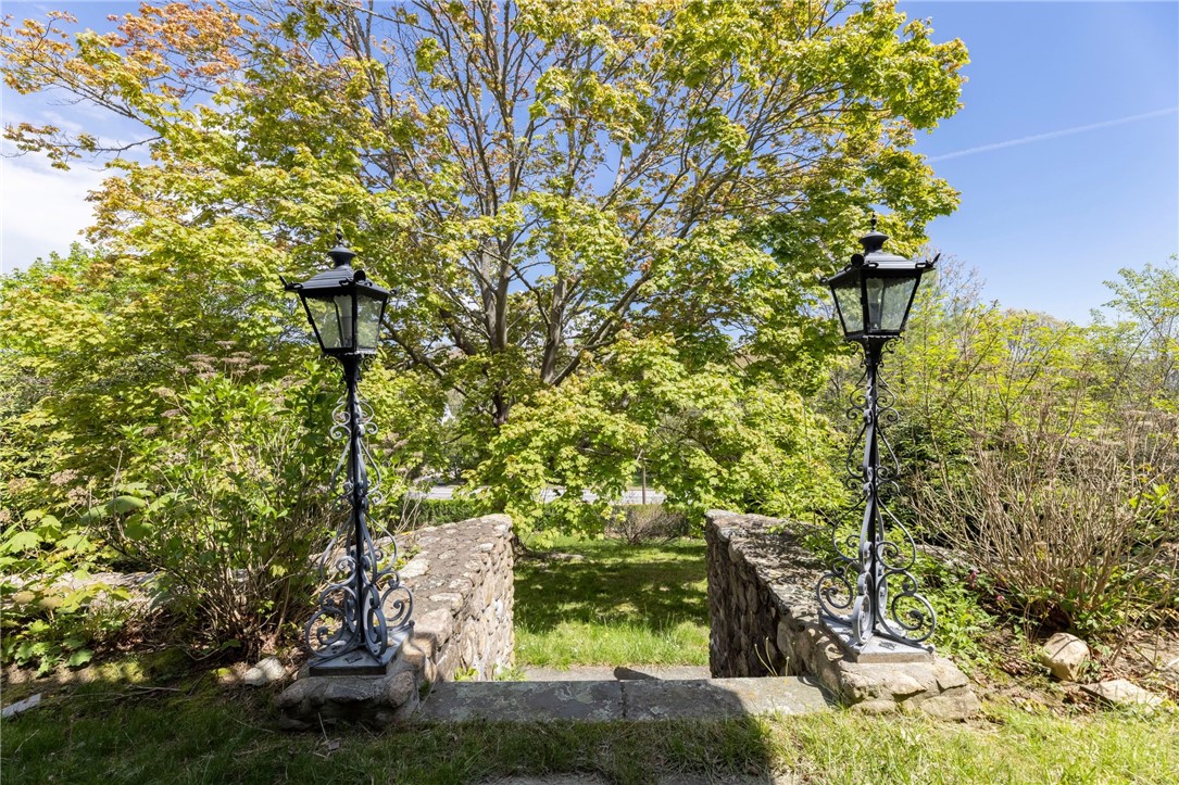 231 Watch Hill Road Westerly, RI 02891 - Photo 12 of 42