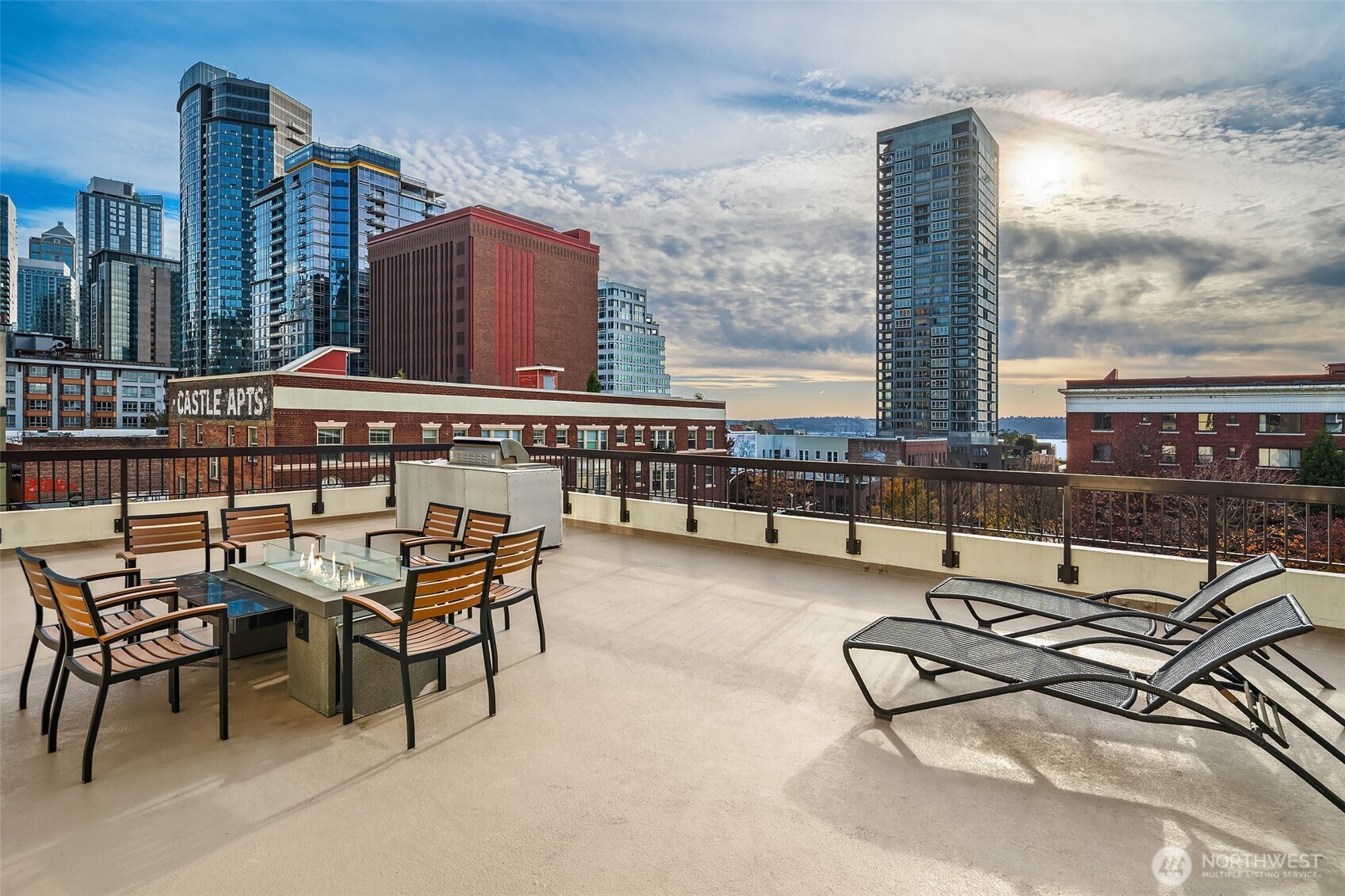 2201 3rd Avenue, Unit 2601 Seattle, WA 98121 - Photo 37 of 40 a view of a terrace with furniture