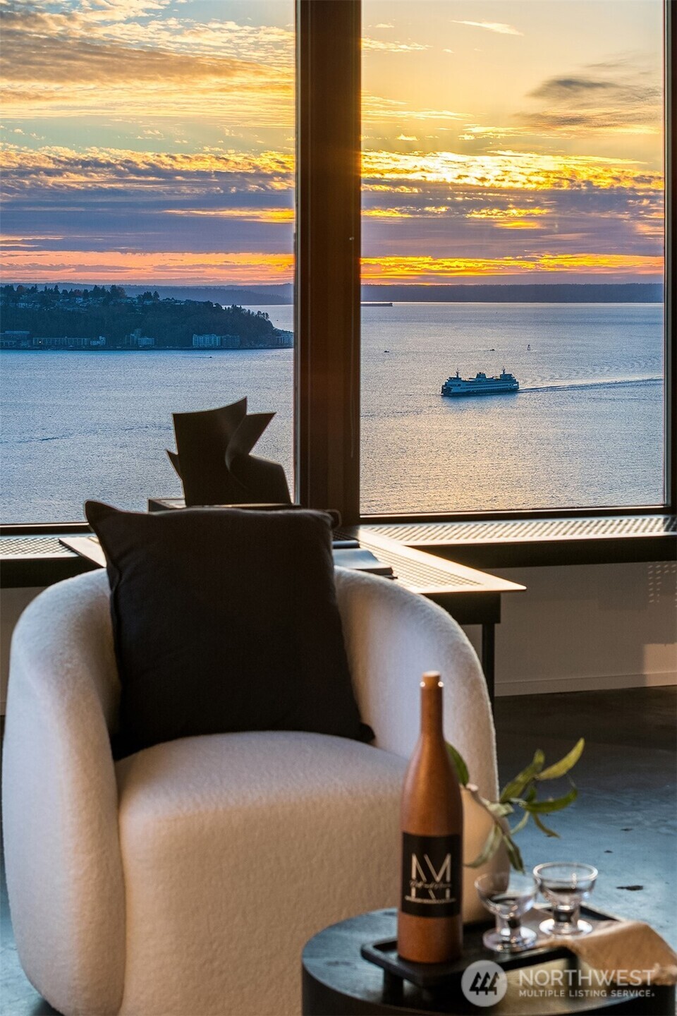 2201 3rd Avenue, Unit 2601 Seattle, WA 98121 - Photo 8 of 40 a living room with furniture