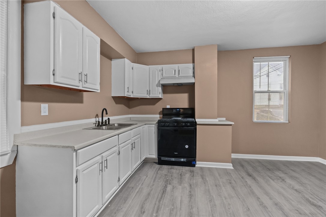 752 Social Street Woonsocket, RI 02895 - Photo 5 of 44