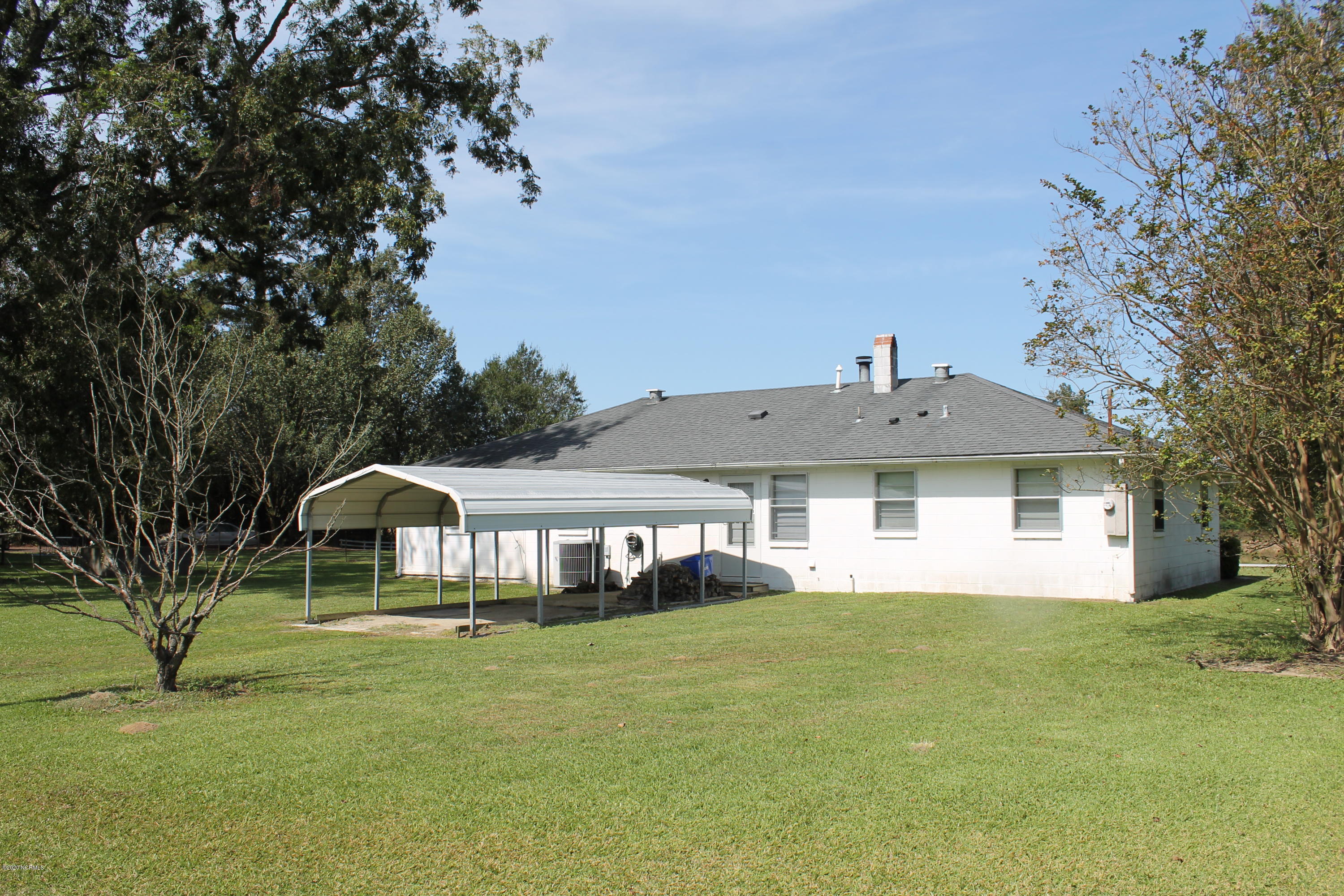 229 Turtle Shell Road Richlands, NC 28574 - Photo 3 of 20 IMG_1543
