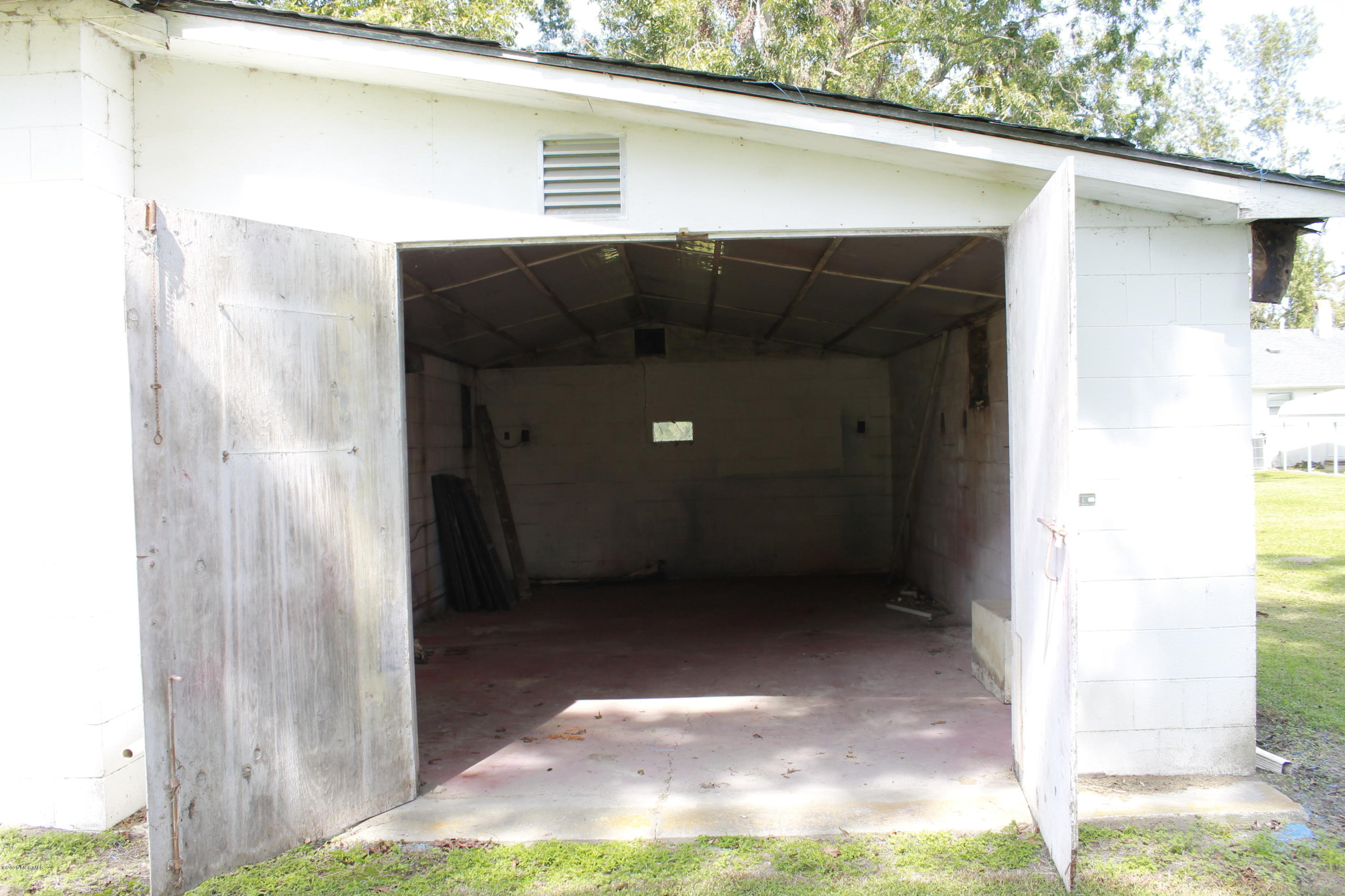 229 Turtle Shell Road Richlands, NC 28574 - Photo 9 of 20 _MG_1571
