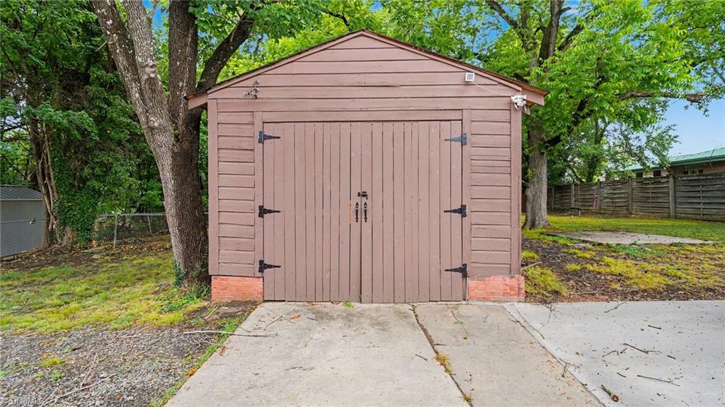 306 West Ray Avenue High Point, NC 27262 - Photo 27 of 29 Detached storage shed