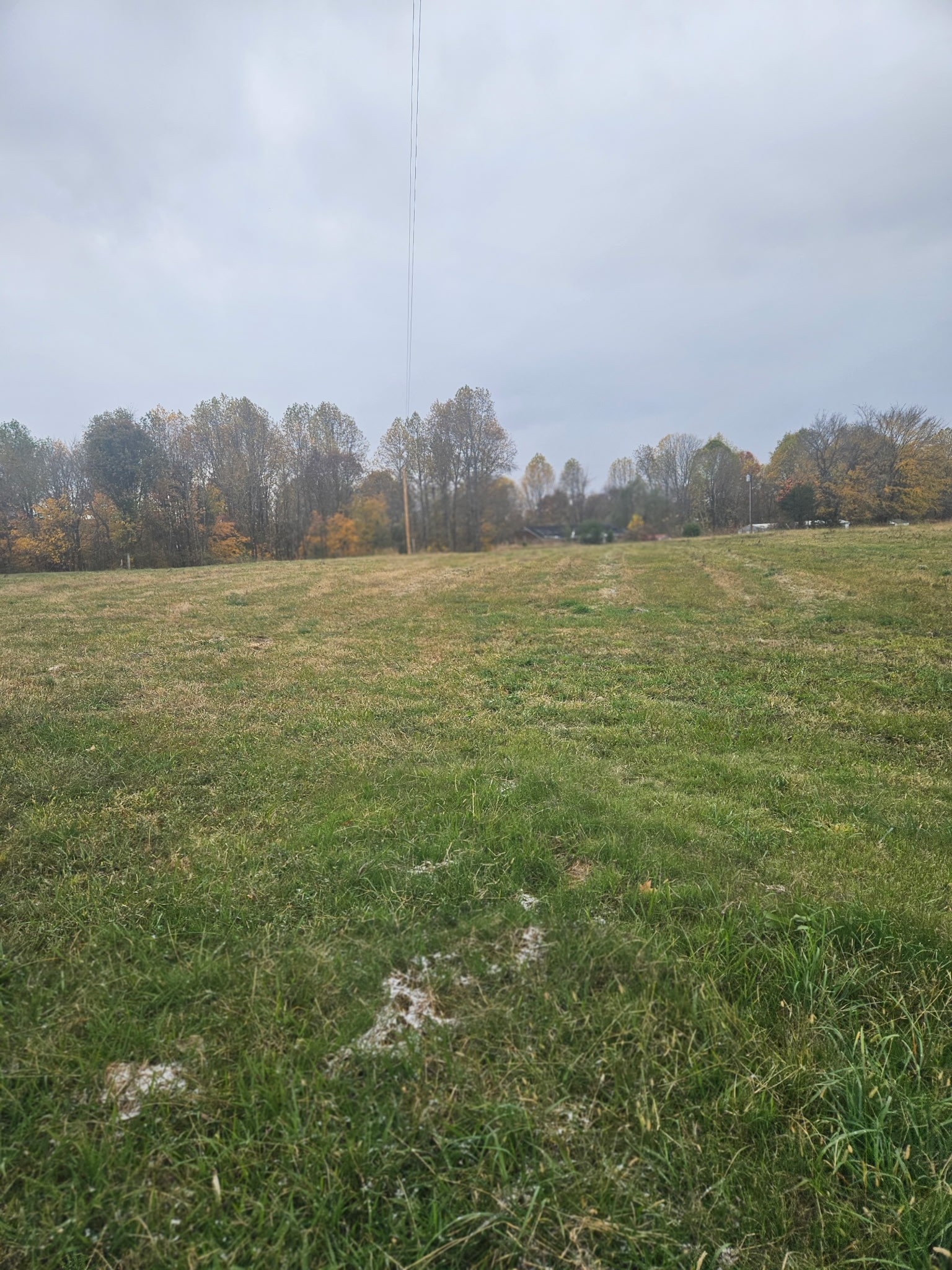 412 Hawkins Road Westmoreland, TN 37186 - Photo 2 of 20 a view of a lake and mountain view