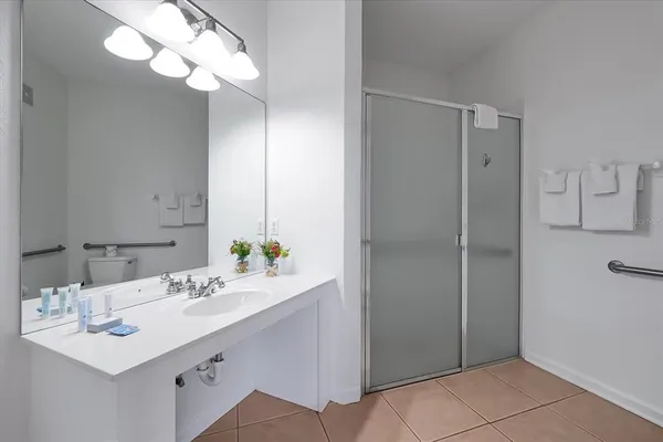 $3,000 | 4862 Cayview Avenue, Unit 102, Orlando, FL 32819