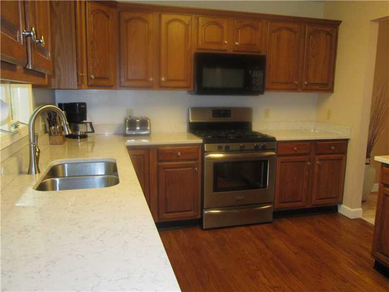 129 Maple Grove Butler, PA 16001 - Photo 4 of 24 Kitchen.