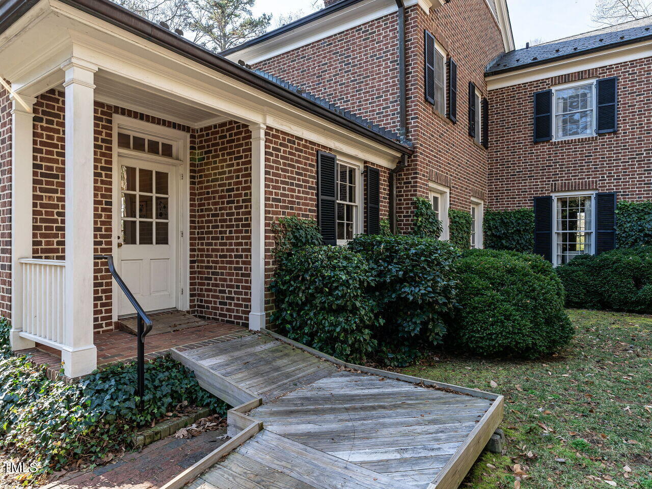 1016 Marlowe Road Raleigh, NC 27609 - Photo 30 of 33 030-1280x960-rear-entrance