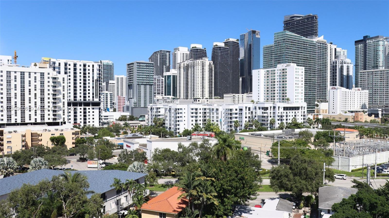 201 Southwest 17th Road, Unit 606 Miami, FL 33129 - Photo 28 of 37 a view of city