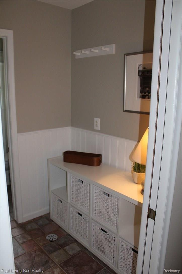 732 Rutgers Road Rochester, MI 48309 - Photo 11 of 25 ShowImage.jpg