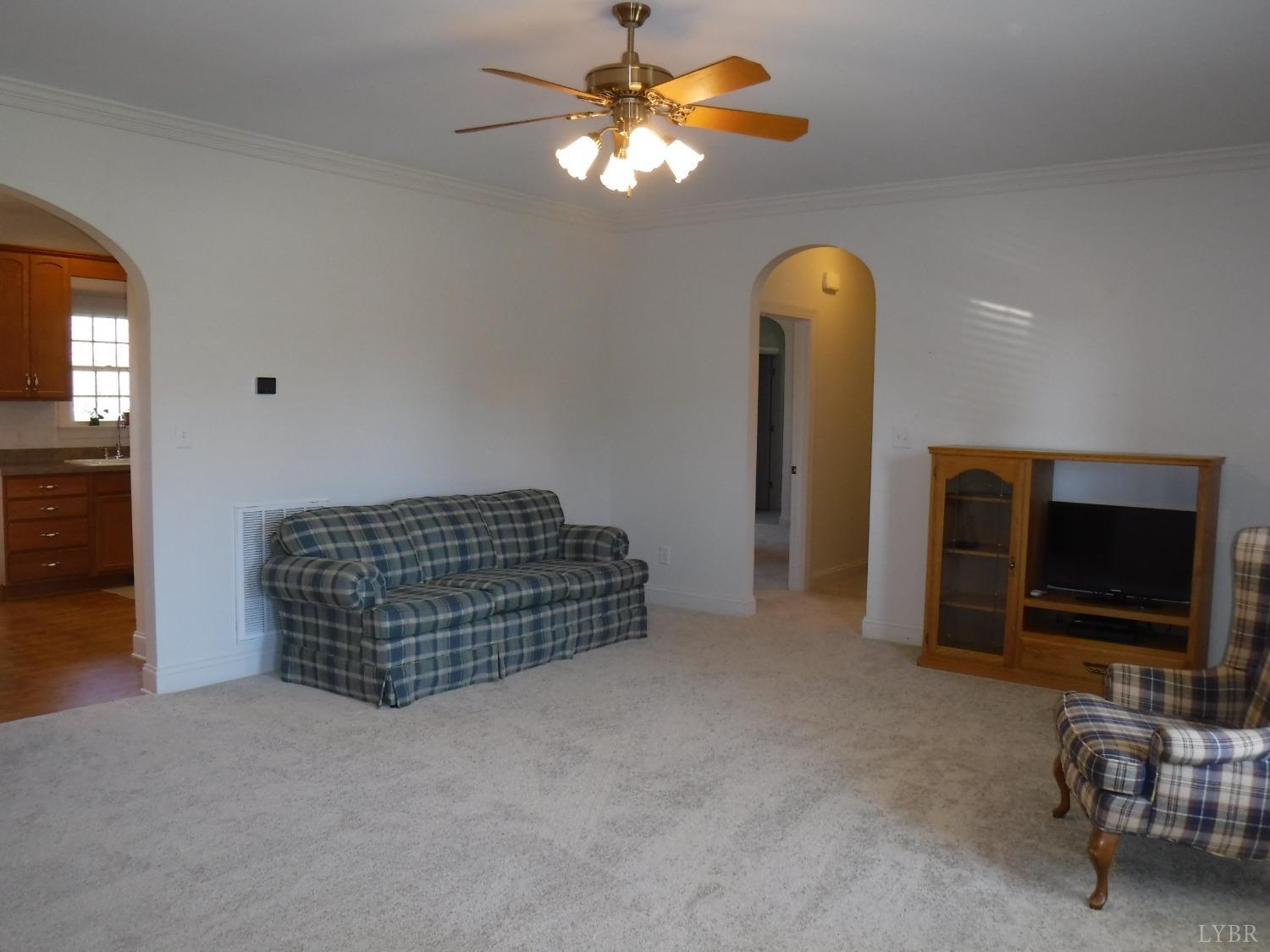 319 Longhill Road Goode, VA 24556 - Photo 15 of 51 Gallery Image 15