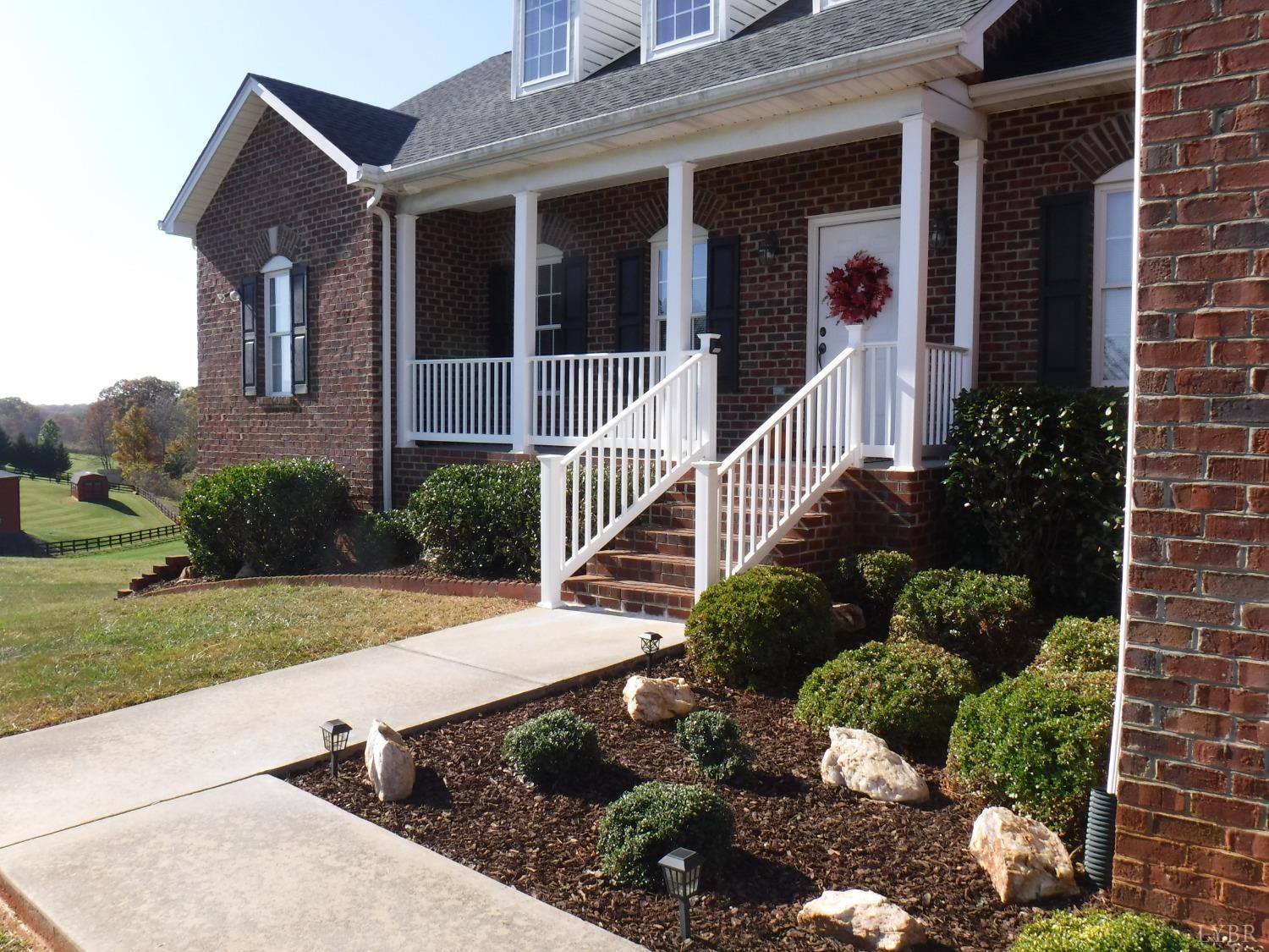 319 Longhill Road Goode, VA 24556 - Photo 4 of 51 Gallery Image 4