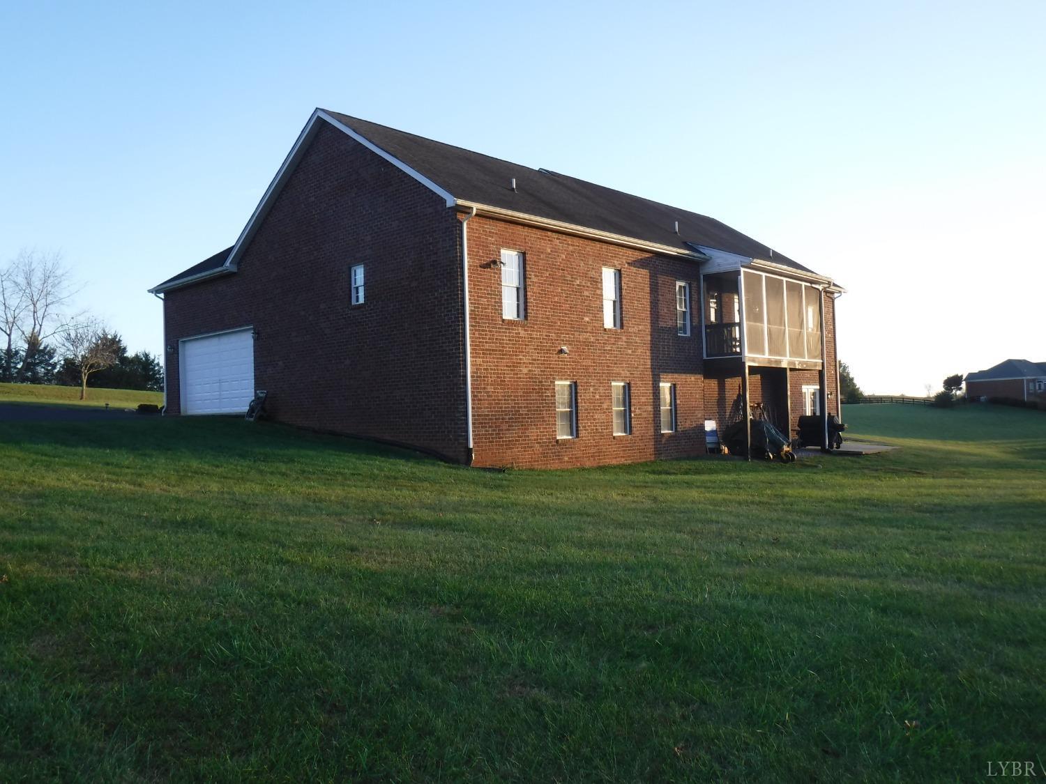 319 Longhill Road Goode, VA 24556 - Photo 8 of 51 Gallery Image 8