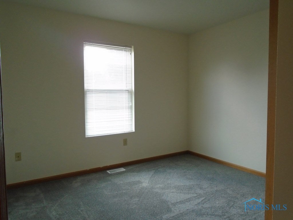 447 Waybridge Road Toledo, OH 43612 - Photo 7 of 13 Gallery Image 7