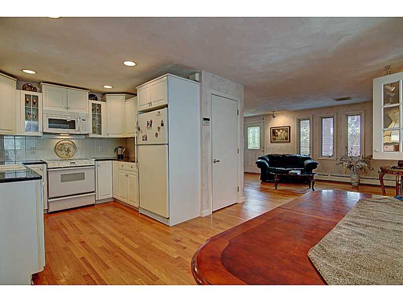 55 Tiffany Road Coventry, RI 02816 - Photo 8 of 25 Kitchen.