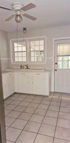 $1,395 | 908 Lakewood Avenue, Conway, SC 29526